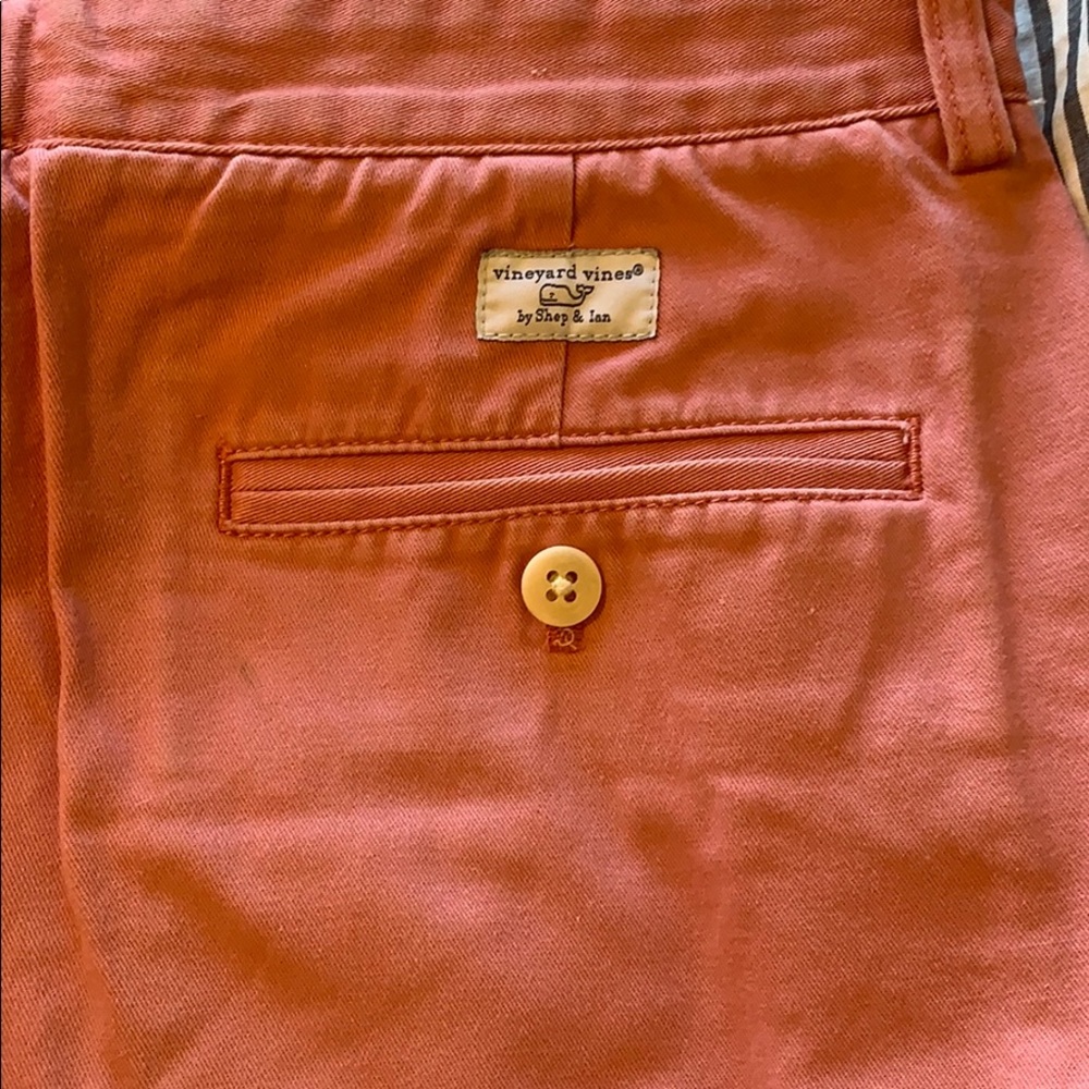 Vineyard Vines Club Shorts in Nantucket Red